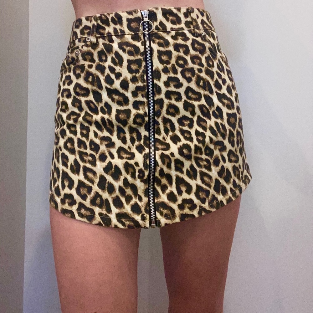 Cheetah mini skirt
